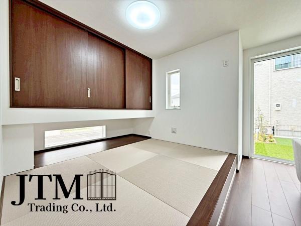 ���r���O ���r���O�̈�p�ɐ݂�����R�[�i�[�́A�Ƒ������낮�����̃X�y�[�X�B�����Q�₨�q�l�̗V�я�A�q�ԂƂ��Ă����p�r�Ɋ��􂵂܂������r���O�ƂЂƂȂ���̋�Ԃ�����A�Ƒ��̋C�z����������̂����͂ł���