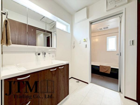 ���ʑ�E���ʏ� �����Ղ�̎��[��݂������ʑ�ŉ��K�ȕ�炵���B�R�X������D���ȉ��l���A���q�͍�������l�l�������Ƃ�����������������[�͂ł������̖Z�������Ԃł��g�x�x�������X���[�Y��