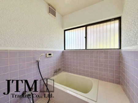 ���� ������������b�N�X�ł���Z�܂��̃����N�[�[�V������ԁB�Z�������킩��������A����Y��Ă������߂�����ꏊ�ł��B
���Ƌ��CG�ł��B
��CG�������s���Ă��邽�߁A����ƈقȂ�ꍇ���������܂��B