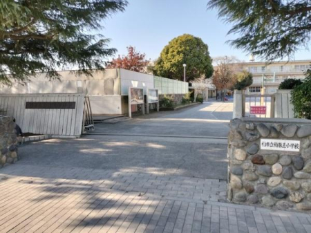 ���ӊ� �y���w�Z�z���s������܏��w�Z�F1621m