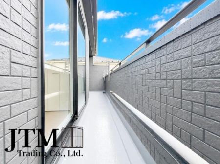 �o���R�j�[ �������������͋C�̏Z��X�ł������͂ɂ͍������������Ȃ��󂪍L���������J���������Ղ聝�z�����肪�Ղ���S�z���Ȃ��A�����ʂ��Ė��邭���K�ɉ߂����܂��B�C�����̗ǂ���������������S�n�悢�X���݂ł���