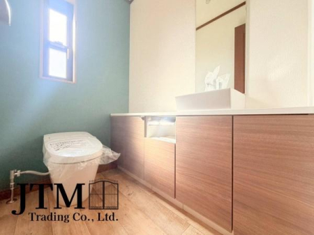 �g�C�� ���邢�g�C���́A���ꂾ���ŋC�����p�b�Ɩ��邭�Ȃ�܂���������������邾���ň��������Ȃ��Ȃ�A�S�n�悭�߂������ԂɁB