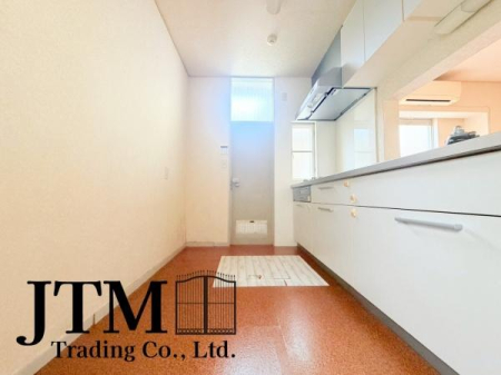 �L�b�`�� ��ƃX�y�[�X��傫���Ƃ����L�b�`�����v�w������ăL�b�`���ɗ����Ă����������₷����Ƃ肠��L���I�H��ނ���������ƕЕt�����[�͂����҂ł��܂���