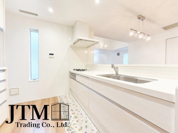 �L�b�`�� �����g���L�b�`�����Y��Ő����Ȃ炨���������̂��y�����Ȃ�܂���ˁ�@�\���ƃf�U�C���������˔������������L�X�L�b�`���ł���
��CG�������s���Ă��邽�߁A����ƈقȂ�ꍇ���������܂��B