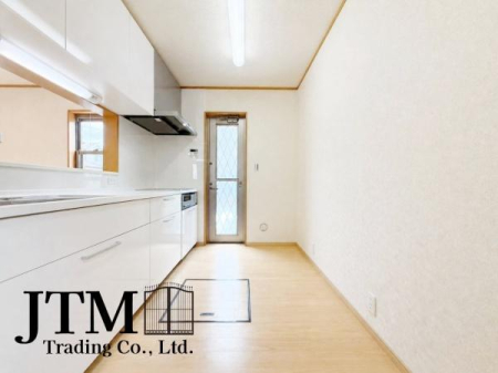 �L�b�`�� ��ƃX�y�[�X��傫���Ƃ����L�b�`�����v�w������ăL�b�`���ɗ����Ă����������₷����Ƃ肠��L���I�H��ނ���������ƕЕt�����[�͂����҂ł��܂���