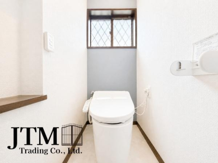 �g�C�� �g�C����1�K��2�K�̗����Ɋ����I���q���ɂ��C���˂Ȃ��g���������ł��ĕ֗��ł��􍬂ݍ������ƂȂ��X���[�Y�Ɏg����̂��������|�C���g�ł���
��CG�������s���Ă��邽�߁A����ƈقȂ�ꍇ���������܂��B