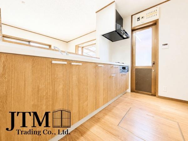 �L�b�`�� ��ƃX�y�[�X��傫���Ƃ����L�b�`�����v�w������ăL�b�`���ɗ����Ă����������₷����Ƃ肠��L���I�H��ނ���������ƕЕt�����[�͂����҂ł��܂���