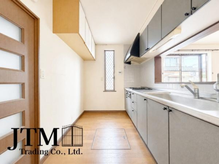 �L�b�`�� ��ƃX�y�[�X��傫���Ƃ����L�b�`�����v�w������ăL�b�`���ɗ����Ă����������₷����Ƃ肠��L���I�H��ނ���������ƕЕt�����[�͂����҂ł��܂���