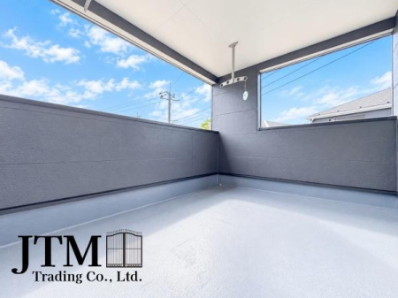 �o���R�j�[ ��Ƃ�̍L���̃o���R�j�[�́A�V�C�̗ǂ����͈֎q��u���ēǏ���DIY�X�y�[�X�ȂǑ��l�Ȏg���������҂ł��܂��ˁ�
