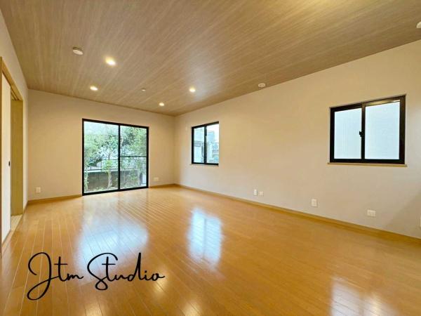 rO LɉA炽Ղ̂ŁA邭ċĈrOɎdオ܂BԂɗ]T邾łȂÁhhĂ܂B̎ԂґɂȂ܂