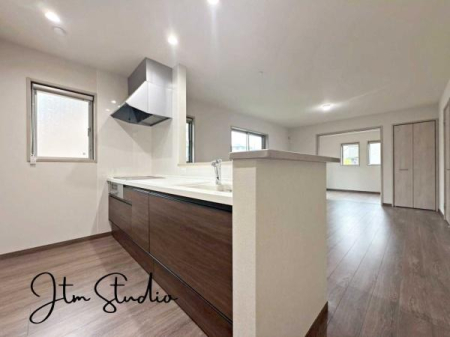 Lb` Ƒƈꏏɉ߂̂ΖʃLb`̖́ȈobȂꏏɂyގԂ́ARƏΊ炪AƑJ[߂؂ȂЂƂƂB̂^C炵Lɍʂ܂