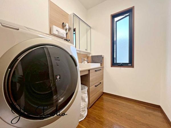 ʑEʏ t̖邢ʎł􎼋CɓւłĐɕۂƂł܂IƗʑ͎gǂ[͂܂