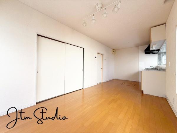 rO Ƒ̐HĉقAqǂV΂AFl肷LDK͏Z܂̒SBԉ߂ꏊA̋Ԃ͏Z܂Ŝ̋SnE܂B
