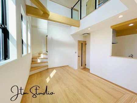 rO rOKiԎ́AqlĂRɃR~jP[VƂ₷AƑW܂邨̒SƂĖ킹ŜԂłBZłJ܂