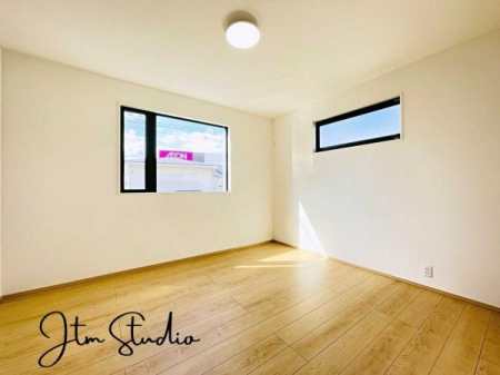 Q 2z閾邢łۂɃxbh΁A炩ȗzł}ꂻłˁI