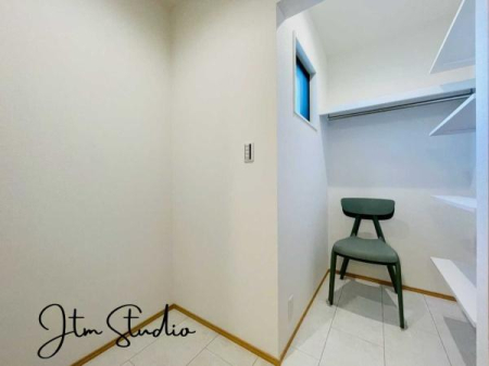 ʑEʏ ƗEߎ́AƑɎg₷A̎xxX[YB[Ă̂ŁA^I܁AւȂǂ萮ł܂BvCoV[ȂAgɂKȋԂł