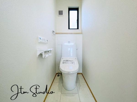 gC Ƃ̂gCԂł̍DȃA}F܂uėԂoAlɂȂԂłAbNXłˁ