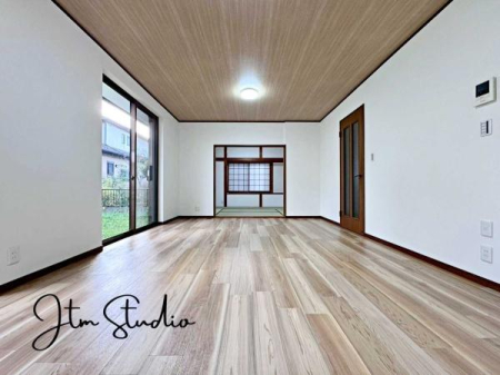 rO Ƒ̐HĉقAqǂV΂AFl肷LDK͏Z܂̒SBԉ߂ꏊA̋Ԃ͏Z܂Ŝ̋SnE܂B
