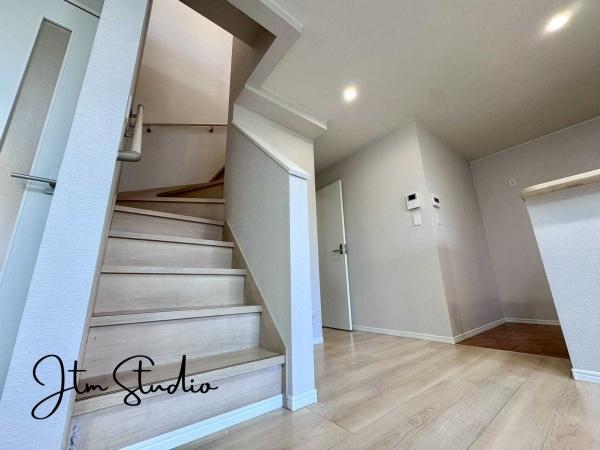 rO rOKiԎ́AqlĂRɃR~jP[VƂ₷AƑW܂邨̒SƂĖ킹ŜԂłBZłJ܂