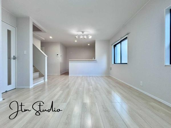 rO ɂ݂͂ȂWAHƊybn܂BbɖɂȂ肷āAY锼߂ɂȂĂ܂Bȑ̊Ԃ̍KĂꏊł肽