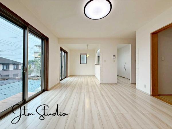 rO ɂ݂͂ȂWAHƊybn܂BbɖɂȂ肷āAY锼߂ɂȂĂ܂Bȑ̊Ԃ̍KĂꏊł肽