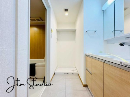 ʑEʏ ̎xx̃PAC悭n܂ʋԁB傫ȃ~[ƍL߂̃{EŁAƑ݂ȂKɎg݌vłBQłƂ̂鎞Ԃ𐶂ݏo܂B1 ̂͂܂ƏISn悭