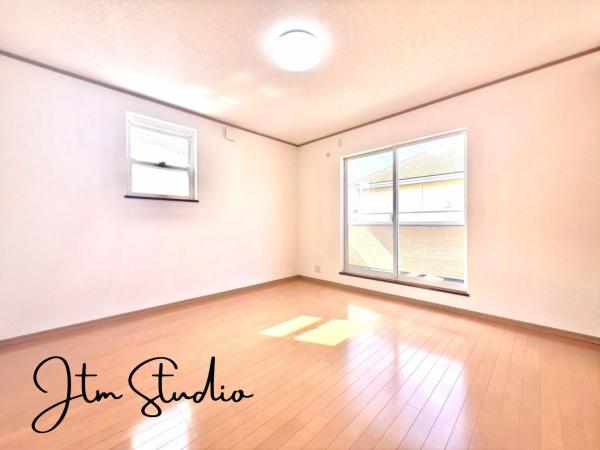 q 邢RmǂȃCeAɂ̂l̂yłˁ傫ȑ̌ӂ閾邢ԁASnǂA芰e̋Ԃł