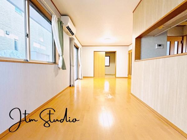 ���r���O �����ɂ݂͂�Ȃ��W���A�H���Ɗy������b���n�܂�B�b�ɖ����ɂȂ肷���āA��������Y��锼�߂��ɂȂ��Ă��܂��B����ȑ��̊Ԃ̍K�������������Ă����ꏊ�ł��肽����