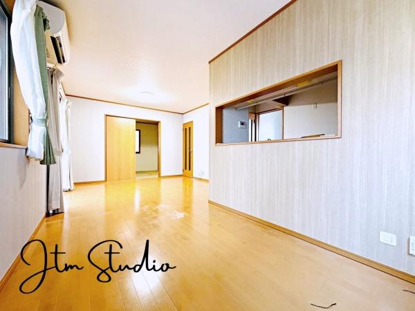 ���r���O �_�C�j���O�e�[�u���E�\�t�@�[�Z�b�g�E�s�u�{�[�h������Ƃ�������Ĕz�u�ł���L���ł��B�Ƌ�̃��C�A�E�g���V�����X�^�[�g�̊y���݂̈�ł��ˁ�