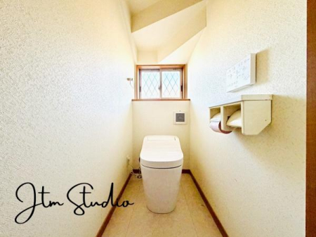 �g�C�� ��C�̊��C�Ƒ�����̌��̖��邳�ɔz�������������̂���g�C�����������̍D���ȃA���}��F���܂�u���ė���������Ԃ����o�A��l�ɂȂ���Ԃł�����A�����b�N�X�������ł��ˁ�