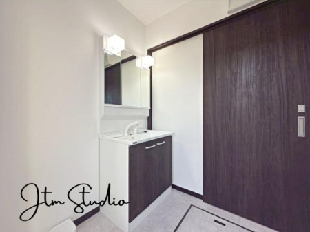 ʑEʏ 3ʋdl̐ʑ􋾂̌̎[IƂĂ[Ă܂IRXDȉlAq͍llƂ[͂ł