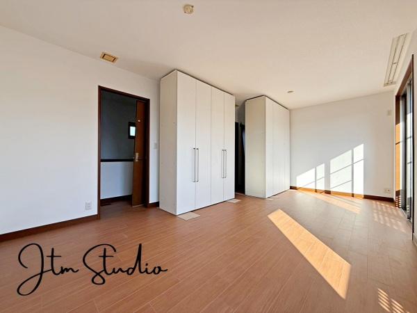 ���� ���邢���R���������Ղ����m���́A�傫�ȑ�����������ӂ��S�n�悢��Ԃł��B�ǂ�ȃC���e���A�ɂ��邩�l����̂��y���݂̂ЂƂB���S�n�悭������芰����A�����̔�������e���̏�Ƃ��Ă҂�����ł���