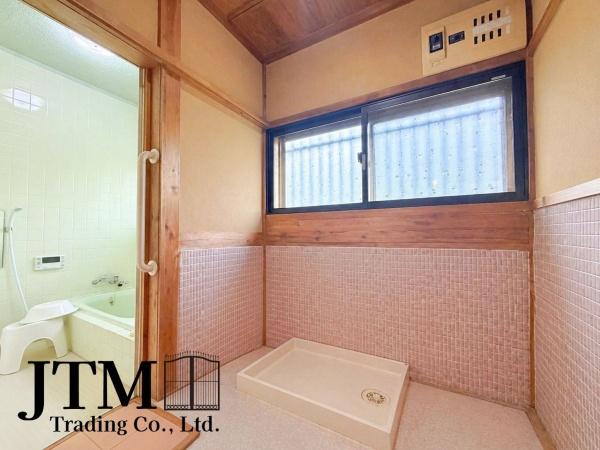 ���ʑ�E���ʏ� �����t���̕��ʂ��̗ǂ����ʎ��͊��C�����₷�������Ȋ���ۂ��₷���̂����́������̐g�x�x�����K�ɂł���֗��ȋ�Ԃł��B
���Ƌ��CG�ł�
��CG�������s���Ă��邽�߁A����ƈقȂ�ꍇ���������܂��B