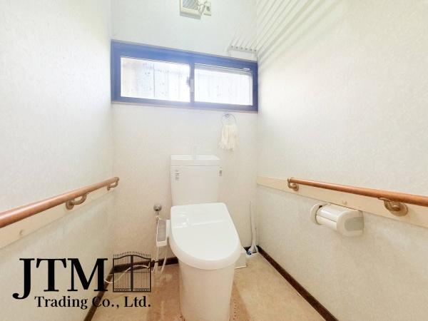 �g�C�� ���邢�g�C���́A���ꂾ���ŋC�����p�b�Ɩ��邭�Ȃ�܂���������������邾���ň��������Ȃ��Ȃ�A�S�n�悭�߂������ԂɁB