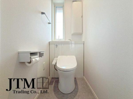 �g�C�� ���邢�g�C���́A���ꂾ���ŋC�����p�b�Ɩ��邭�Ȃ�܂���������������邾���ň��������Ȃ��Ȃ�A�S�n�悭�߂������ԂɁB